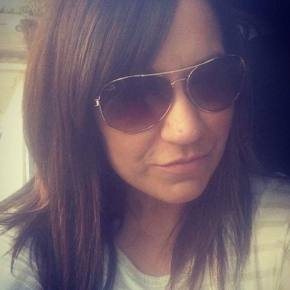 Meet your Posher, Michele - Picture 1 of 1